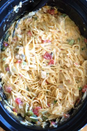 Mexican Chicken Spaghetti Crockpot, Crockpot Pasta Meals, The Best Crockpot Chicken, Cheesy Crockpot Chicken, Kid Dinners, Best Crockpot Chicken, Crockpot Foods, Crockpot Chicken Spaghetti, Crockpot Spaghetti