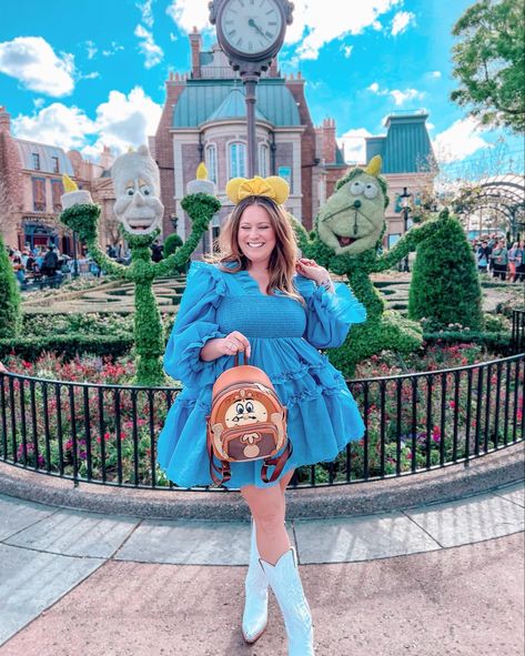 Epcot Outfit Ideas, Epcot Outfit, Winter Honeymoon, Alice In Wonderland Pictures, Disney Outfits Women, Disney Lifestyle, Disney World Epcot, Disney World Outfits, Sister Jane