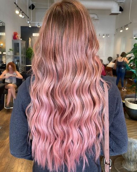 Top 20 Brown To Pink Balayage Hair Color Ideas To Try Pink Balayage Hair, Brown To Pink Balayage, Dark Strawberry Blonde Hair, Balayage Hair Ideas, Balayage Styles, Pink Balayage, Dark Strawberry Blonde, Balayage Hair Color Ideas, Balayage Hair Color