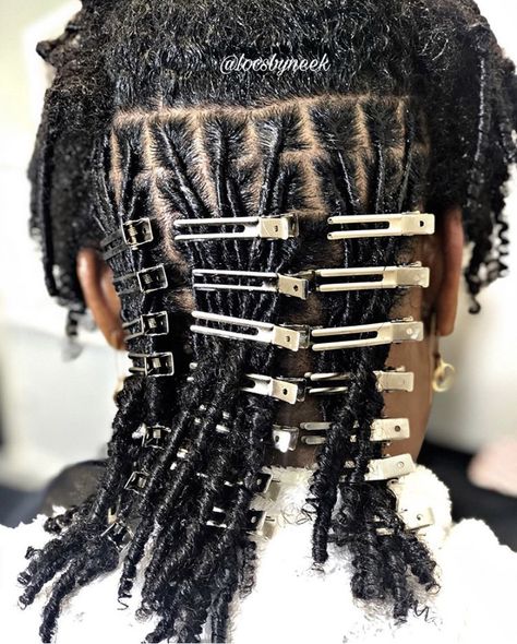 Finger Coil Locs, Coil Locs, Rasta Dreadlocks, Dreadlocks Hairstyle, Twist Hair Men, Braids Women, Loc Retwist, Mens Twists Hairstyles, Hair Twists Black