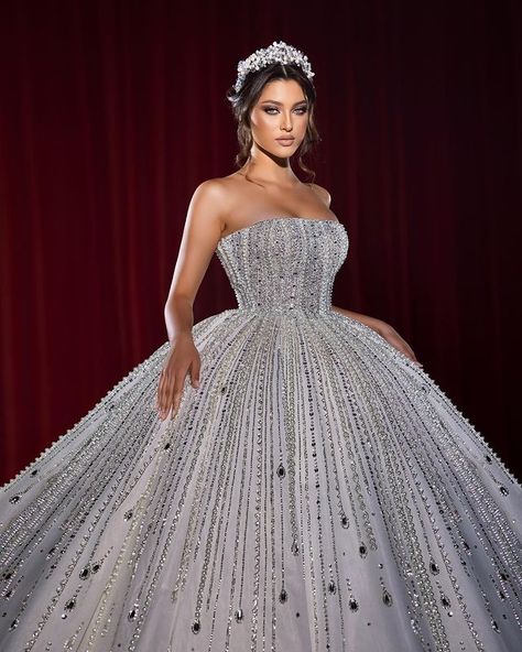 Çırağan Couture (@ciragancoutureofficial) • Instagram photos and videos Burgundy Red Wedding, Mikado Wedding Dress, Doctor Dress, Wedding Dress Types, Red Wedding Theme, Sheer Wedding Dress, Dinner Dress Classy, Gorgeous Wedding Dress, Crown Hairstyles