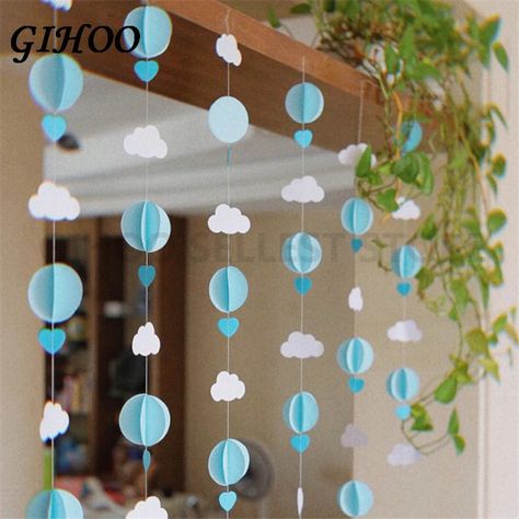 Class Decoration Hanging Ideas, Easy Diy Wall Hanging, Diy Classroom Decorations, Idee Babyshower, Party Home Decoration, Easy Room Decor, Diy Crafts Bookmarks, Preschool Classroom Decor, Easy Diy Room Decor