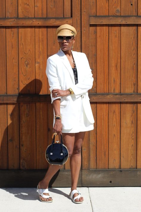 White shorts suit, white blazer, with white sandals and a straw cap. Gabrielle Union blazer and shorts. White Mountain sandals. Suit With Flats, Sabra Johnson, Outfit With Fedora, White Blazer Outfit, Dress Tips, Suit White, Gabrielle Union, 2024 Style, Shorts White