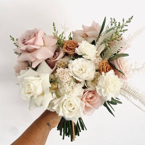 Yarra Valley Floral Design + Styling || Renee Veenhuizen on Instagram: "For me, it’s all about that BIG & B E A U T I F U L bouquet 💥 #bigbouquet #bouquet #weddingbouquet #weddinginspiration #flowers #statmentpieces #florals #weddingfloraldesign #interiordesign #design #floralstylist #bigandbeautiful #beautiful #rose #roses #reflection #reflex #myfavorite #myfav #styleblogger #styleinspiration #instagood" Reflex Rose Bouquet, Bouquet Shapes, Yarra Valley, F U, Beautiful Rose, Rose Bouquet, Wedding Inspiration, Floral Design, Fashion Blogger