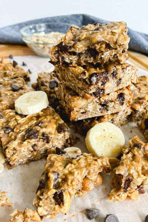 Protein Oat Bars, Hockey Snacks, Protein Breakfast Bars, Bariatric Breakfast, Oat Bars Healthy, Healthy Protein Desserts, Bars Recipes Healthy, Banana Oatmeal Bars, Peanut Butter Banana Oats