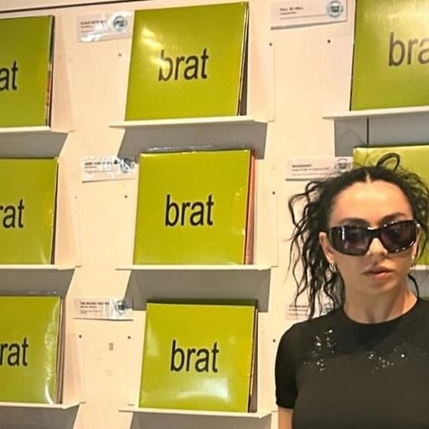 Brat Summer Charli, Charlie Xcx Brat Aesthetic, Charli Xcx Brat Era, Charlie Xcx Brat Pfp, Charli Xcx Brat Aesthetic, Brat Charli Xcx Icon, Brat Charli Aesthetic, Brat Summer Aesthetic, Charli Xcx Brat