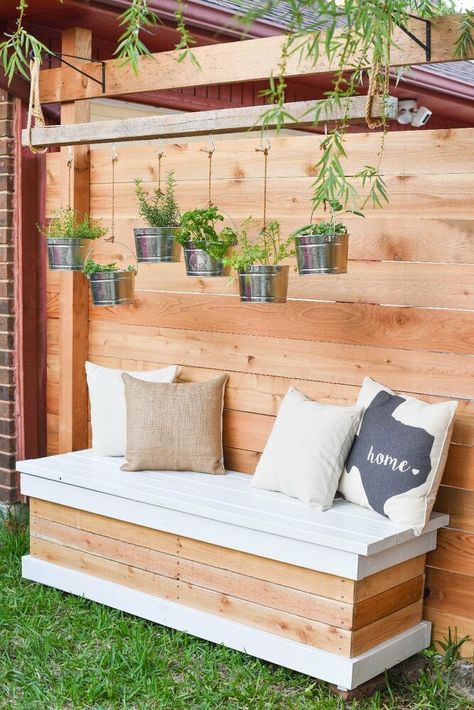 Tidy up your home and create a stylish focal point at the same time with our top storage bench ideas. Improve your home with these storage bench sensations. Outdoor Storage Bench, Diy Storage Bench, Backyard Storage, Storage Tubs, Diy Entryway, Diy Bench, Casa Exterior, Patio Cushions, Back Patio