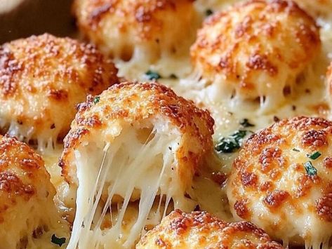 Snack Time Magic: Cheesy Parmesan Mozzarella Bites for Any Occasion! - NewsBreak Recipes With Mini Mozzarella Balls, Cheesy Parmesan Mozzarella Bites, Fried Mozzarella Bites, Mozzarella Pizza Bites, Mozzarella Cheese Balls Fried, Taco Skillet Recipe, Cream Cheese Bars Recipe, Ham Hocks And Beans, Baked Bbq Chicken Recipes