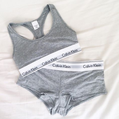 Pinterest: @HerGuide Calvin Klein Outfits, Calvin Klein Sports Bra, Intimo Calvin Klein, Cute Lazy Outfits, Cute Lingerie, Lingerie Outfits, Cute Comfy Outfits, Pretty Lingerie, Sport Bh