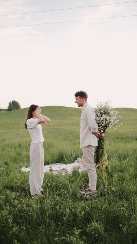 Free stock photos · Pexels Man Proposing, Best Boyfriend, Healthy Relationship Advice, Marriage Proposals, Love Is In The Air, Romantic Quotes, Belle Photo, Healthy Relationships, Couple Photography