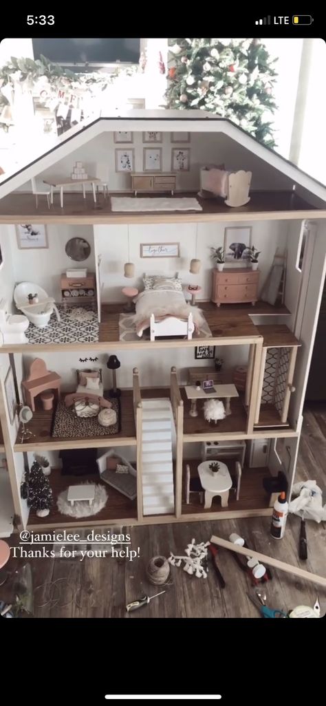 Kidkraft Barbie House Makeover, Kidkraft Majestic Mansion Dollhouse Makeover, Renovated Dolls House, Diy Doll House Makeover, Wooden Doll House Makeover, Dollhouse Makeover Ideas, Kidcraft Dollhouse Makeover Diy, Kid Craft Dollhouse Makeover, Kid Kraft Dollhouse Makeover