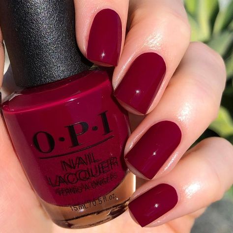 Opi Cranberry Colors, Burgundy Toenails, Shiny Red Nails, Opi Malaga Wine, Burgundy Nail Polish, Malaga Wine, Interview Nails, Wine Nails, Long Lasting Nail Polish