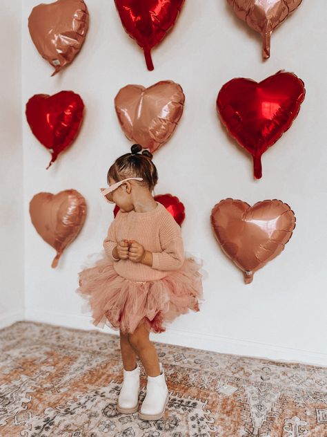 Sibling Valentines Day Photoshoot, Mommy Daughter Valentine Pictures, Toddler Photoshoot Ideas Indoor, Toddler Valentines Day Pictures, Valentines Toddler, Valentines Pictures, Valentines Photos, Valentines Shoot, Valentines Party Food