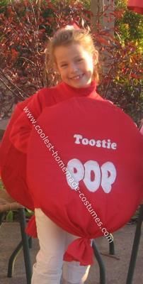 Nathan wants to be a Tootsie Pop. Tootsie Roll Pop Costume, Tootsie Pop Costume, Homemade Tootsie Rolls, Tootsie Roll Costume, Candy Costume, Tootsie Roll Pops, Tootsie Rolls, Halloween Party Table, Pop Bag