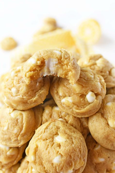 Soft, Fluffy Lemon Pudding Cookies Lemon Pudding Cookies, Jello Cookies, Chocolate Chip Pudding Cookies, Citrus Recipes, Pudding Cookies, Cinnamon Roll Cake, Lemon Pudding, Lemon Flavor, Tasty Baking