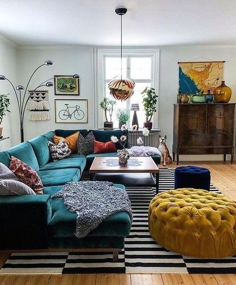 Eclectic Living Room Decor, Colorful Eclectic Living Room, Living Room Decor Eclectic, Eclectic Living, Retro Living Rooms, Living Room Color Schemes, Colourful Living Room, Eclectic Living Room, Bohemian Lifestyle