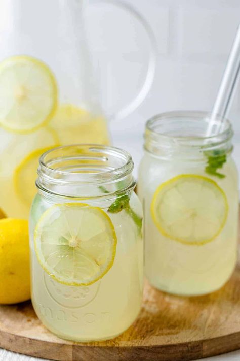 Simply Juice, Fruit Ice Cubes, Lemon Water Recipe, Cucumber Lemon Water, Homemade Lemonade Recipes, Best Lemonade, Spend With Pennies, Fresh Lemonade, Lemonade Recipe