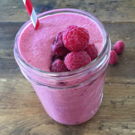 Thyroid Diet Recipes, Adrenal Fatigue Diet, Macro Meal Plan, Coconut Milk Smoothie, Drinks Recipe, Frozen Raspberries, Raspberry Coconut, Milk Smoothie, Liquid Stevia