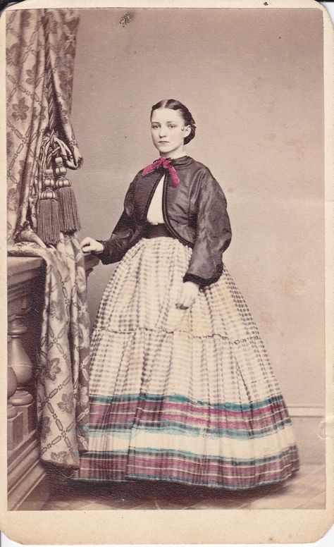 Garibaldi Blouse, Swiss Belt, Cartridge Pleated Skirt, Zouave Jacket 1800 Photography, 1869 Fashion, 1860s Fashion, Vintage People, Victorian Dresses, 1860 Fashion, Historical Dress, Antique Photography, Era Fashion