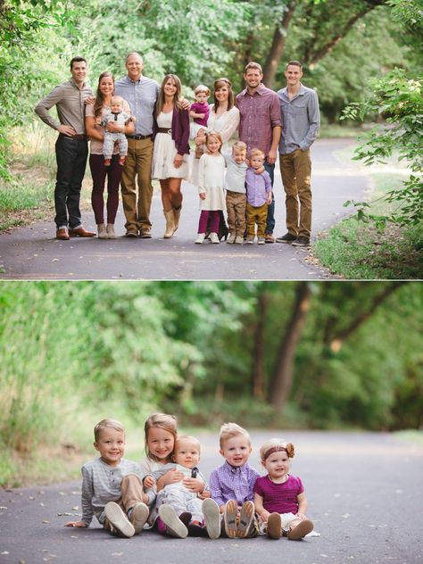 Large family photo with grandparents ! Purple and mustard yellow neutral colors . #plum #merlot #gold #mustardyellow Large Family Photo, Large Family Photography, Purple And Mustard, Extended Family Pictures, Large Family Portraits, Family Photo Shoots, Large Family Poses, Family Photo Outfits Winter, Spring Family Pictures