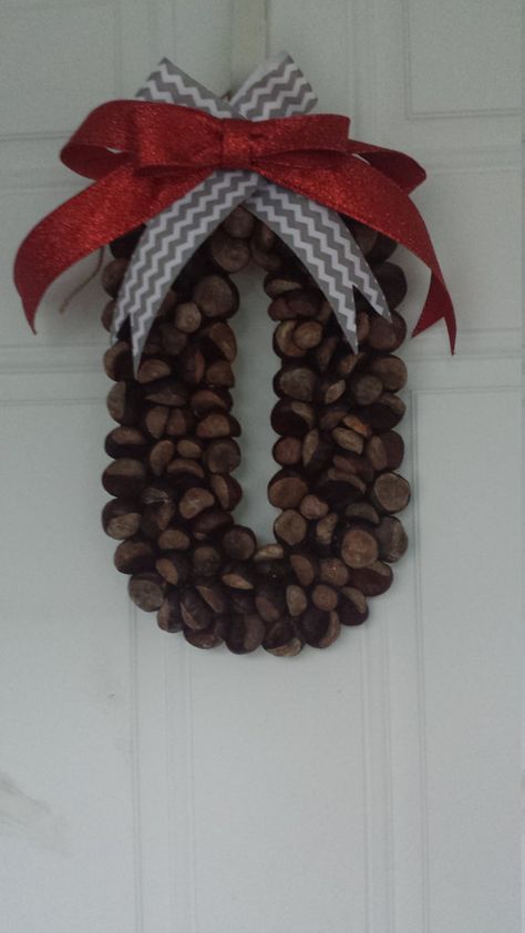 Ohio State Diy, Ohio State Ornaments, Ohio State Buckeyes Crafts, Ohio State Wreath, Ohio State Decor, Ohio State Crafts, Buckeye Crafts, Buckeye Football, Buckeye Nut