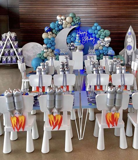 Space Astronaut Birthday Party, Astronaut Party Ideas Space Theme, Galaxy Birthday Party Ideas Space Theme, Space Theme Table Decor, Astronaut Party Centerpieces, Space Themed Birthday Party Activities, Space Graduation Theme, Astronaut Centerpiece Space Party, Nasa Birthday Party Ideas