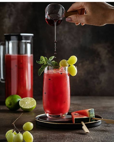 Hautes Cuisines on Instagram: “Watermelon Mojito • #Drinks Category • Best Photos & Photographers 2020 • 4th of 6 Weeks • One of Best featured photos (August) Credit:…” Mojito Drinks, Watermelon Mojito, Smoothie Bowl Recipe, V60 Coffee, Smoothie Bowl, Best Photos, Mojito, Moscow Mule Mugs, Food Styling