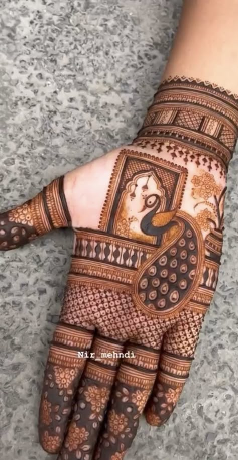 Latest Mehndi Designs Unique, Mehndi Designs Unique, Peacock Mehndi, Front Mehndi, Short Mehndi Design, Indian Mehndi Designs, Mehndi Designs Fingers, Modern Mehndi, Indian Mehndi