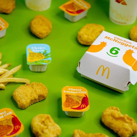 New Flavor Fest of McDonald's 💗 McDonald's just released Wild West inspired McNuggets sauces and Tropical Fruit Fizz drinks. • Classic Ranch • Cheesy Smoked Chili • Green Apple Fizz • Mango Passion Fizz It's now available starting today October 10 for a limited time only via dine-in, take-out, delivery and drive thru channels. Hurry and enjoy while it's still available! @mcdo_ph #mcdonaldsph #flavorfest Fizz Drinks, Smoked Chili, Drive Thru, October 10, Tropical Fruit, New Flavour, Green Apple, Wild West, Limited Time