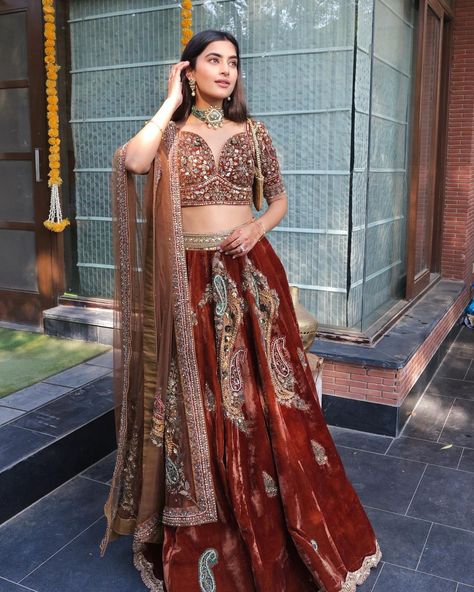 Beautiful Designer Lehenga Choli Bhavdeep Kaur, Telugu Culture, Lehenga Choli Wedding, Designer Lehenga, Designer Lehenga Choli, Lehenga Choli, Dress Collection, Lehenga, Saree