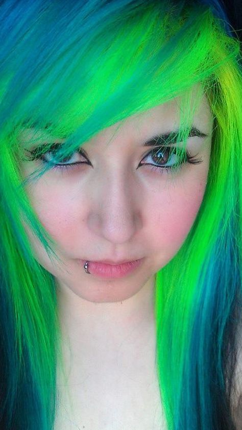 She looks mad but her eyes and hair are pretty Green And Blue Hair, Twisted Ponytail, Neon Green Hair, Fantasy Hair Color, Red Hair Extensions, Blue Green Hair, Emo Scene Hair, Fusion Hair, Natural Red Hair