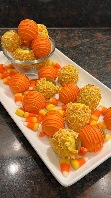 Halloween Candied Fruit, Chocolate Covered Grapes Recipes, Coated Grapes, Chocolate Covered Grapes, Candied Grapes Recipe, Candied Fruit Recipes, Candied Grapes, Halloween Candy Apples, Strawberry Ideas