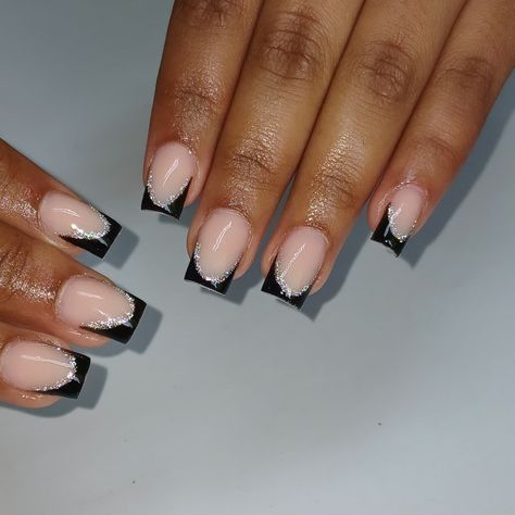 Black frenchies + reflective glitter 🖤✨️ Shiny Black French Tip Nails, Black Tip Nails With Silver, Black French Tips Glitter, French Tip With Silver Glitter, Black And Silver French Tip, Sparkly Black French Tip Nails, French Tip With Silver, Silver French Tip, Black Frenchies