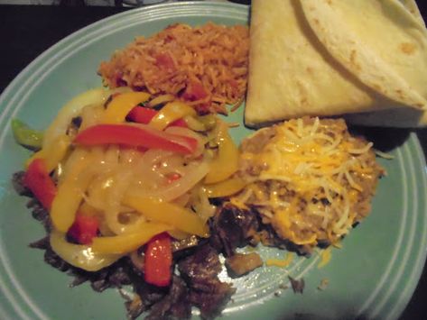 CHUCK ROAST (beef) FAJITAS! Chuck Roast Fajitas, Rice And Refried Beans, Boneless Chuck Roast, Dinner Mexican, Christmas Appetizers Easy, Beef Fajitas, Hanukkah Food, Adobo Seasoning, Beef Chuck Roast