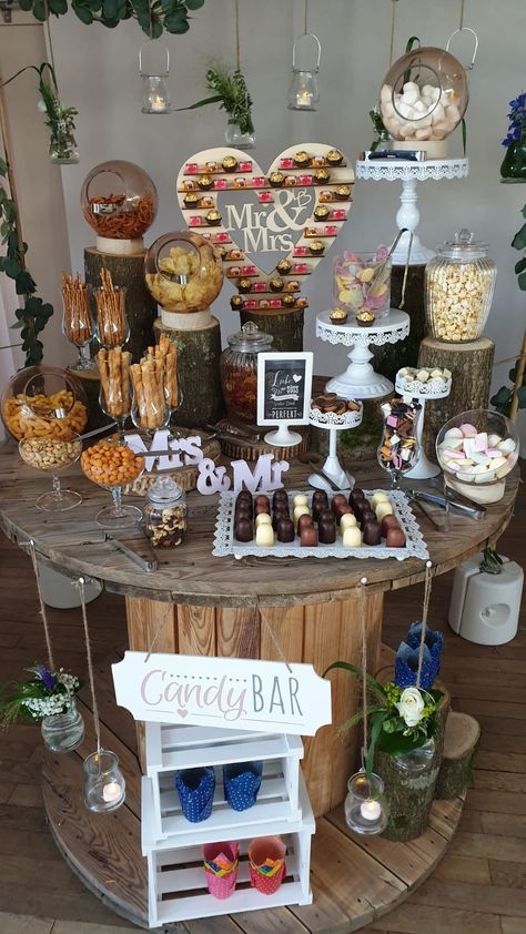 Sweet Table Wedding, Wedding Snacks, Sweet Carts, Candy Bar Wedding, Dessert Bar Wedding, Rustic Farm Wedding, Rustic Elegant Wedding, Dream Wedding Decorations, Wedding Sweets