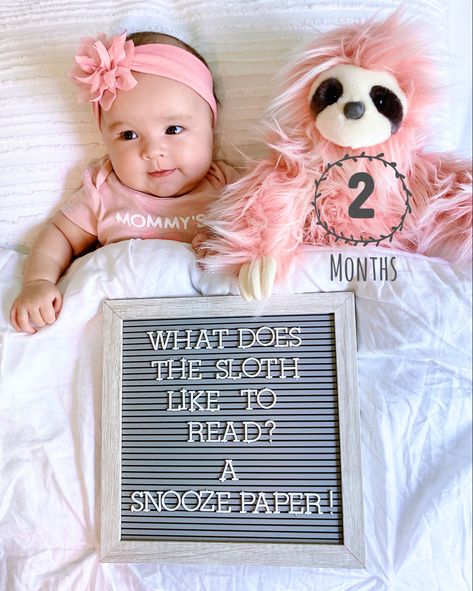 10 Month Milestones, Sloth Jokes, Sloth Puns, Photoshoot Boy, Baby Milestones Pictures, Milestone Pictures, Baby Photoshoot Boy, Animal Puns, Baby Pics