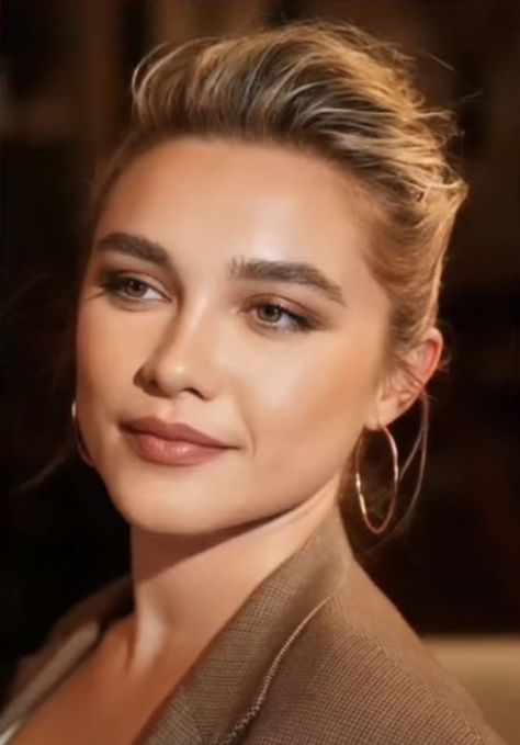 Florence Pugh Red Hair, Florence Pugh Dark Hair, Florence Pugh Makeup, Florence Pugh Hair, Florence Pugh Style, Florence Makeup, Oscars Makeup, Copper Eye Makeup, Celeb Makeup