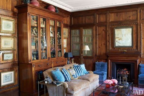 Paolo Moschino, Pine Paneling, London Drawing, London Design Week, Mahogany Bookcase, Interior Design London, Sitting Rooms, Office Library, Traditional Office