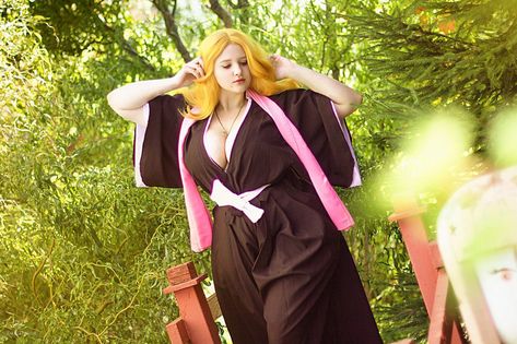 Rangiku Matsumoto Bleach cosplay by Shipou-Negiru Rangiku Cosplay, Pretty Cosplay, Matsumoto Rangiku, Bleach Cosplay, Rangiku Matsumoto, Cool Cosplay, Amazing Cosplay, Fantasy Warrior, Bleach Anime