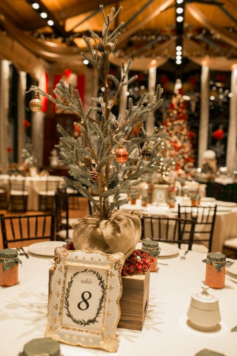 If Christmas Is Your Favorite Holiday, Prepare to Freak Out Over This Beautifully Festive Wedding Christmas Tree Inspiration Traditional, Christmas Wedding Centerpieces, Christmas Wedding Ideas, Winter Wedding Table, Winter Wedding Centerpieces, Christmas Wedding Decorations, Christmas House Lights, Boda Diy, Winter Wedding Decorations