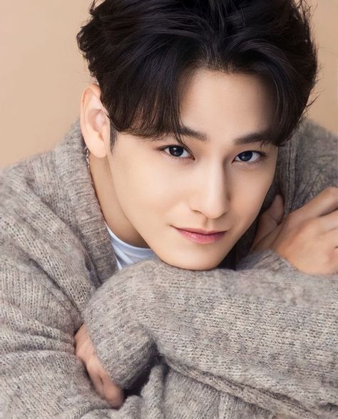 Kim Bum Actor, Kang Chul, Kim Beom, Beauty Movie, Song Kang Ho, Kim Sang, Yumeko Jabami, Photography Posing Guide, Charming Man