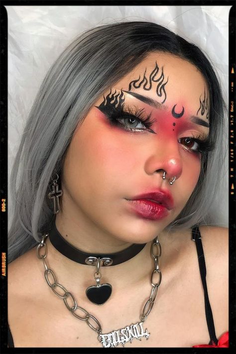 Makeup Looks Inspiration Rave Eye Makeup, Fire Makeup, Devil Makeup, Butterfly Makeup, Makeup Drawing, Face Art Makeup, Airbrush App, Alternative Makeup, Eyeliner Makeup