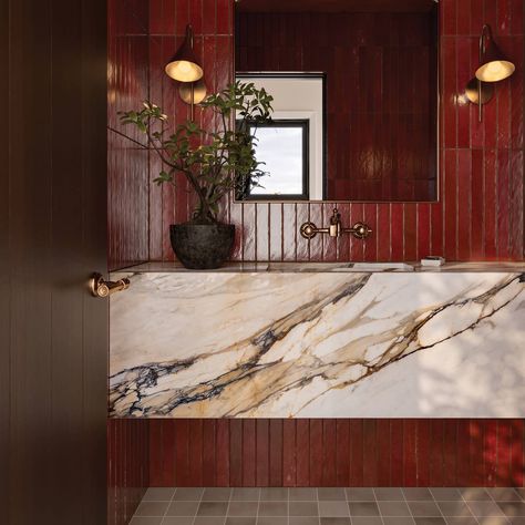 Calacatta Antique, Bold Bathroom Ideas, New Build Interior, Venus Statue, Pool Bedroom, Calacatta Viola Marble, Bold Bathroom, Vinyl Wall Tiles, Porcelain Slab