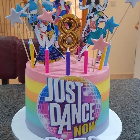 Just Dance Cake Ideas, Just Dance Party Ideas Birthdays, Dance Party Cake Ideas, Just Dance Party Ideas, Dance Birthday Cake, Dance Party Theme, Dance 2023, 9th Birthday Cake, Dance Cakes