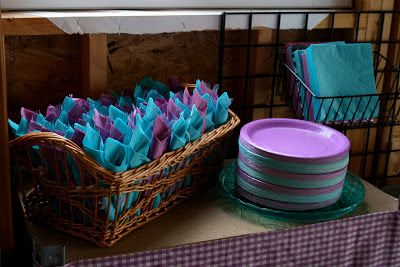 nice color scheme: teal and orchid purple                                                                                                                                                                                 More Baby Girl Shower Themes Purple, Frozen Bday Party, Girl Shower Themes, Budget Baby Shower, Purple Color Schemes, Frozen Theme Party, Shower Diy, Mermaid Baby Showers