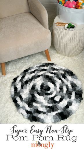 Diy Crochet Rug, Crocheted Rug, Diy Pom Pom Rug, Crocheted Rugs, Crochet Rug Patterns Free, Braided Rug Diy, Pom Pom Rug, Knit Rug, Rug Patterns