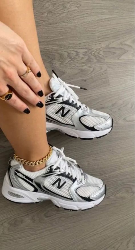 #follow #shoes #sneakers #blogging #blogger #blog #fashion #style Womens New Balance Sneakers, Pretty Sneakers, Trendy Shoes Sneakers, Pretty Shoes Sneakers, Dr Shoes, All Nike Shoes, Shoes Outfit Fashion, Cute Nike Shoes, Balance Sneakers