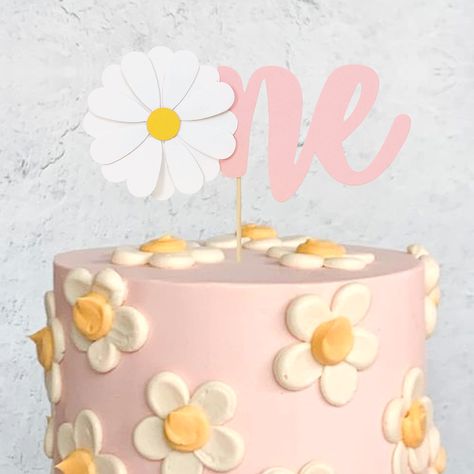 First Birthday Cake Flowers, Daisy Birthday Cake Ideas, Groovy Birthday Cakes, Groovy One First Birthday Cake, Daisy First Birthday Cake, Daisy Cake Smash, Flower Smash Cake, Daisy Smash Cake, Daisy Cake Pops