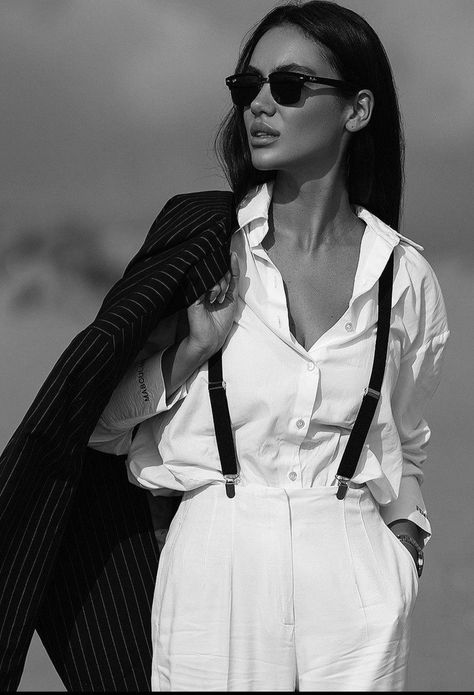 Dapper Outfits Women, Suspender Outfits Women, Women Suspender Outfits, Classic Photoshoot, Women With Ties, Dapper Outfit, Woman In Suit, Vintage Photoshoot, Suspenders For Women