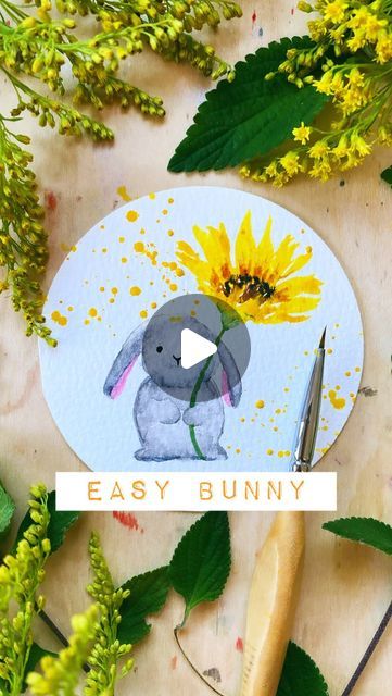 Mary Wu | Aspiring Watercolor & Flower Preservationist on Instagram: "Do you like cute animals? How about a quick & easy bunny holding a sunflower? 🌻🐇

🐰full length slowed video with directions for subscribers🐰

When I started watercolor last year I only wanted to paint loose flowers… then my kids said paint animals… so now I paint animals holding flowers 😂 and I’m loving it!  Because of watercolor, I always have a card to give for any occasion… handmade is so special and I’m more than happy to share joy with everyone around me🌻

Materials: (all supplies listed in bio under my new Amazon storefront)
🌸size 0 detail beush @goldenmapleart 
🌸size 6 round brush @princetonbrush 
🌸Watercolor paint @grabieofficial 
🌸Watercolor paper 100 percent cotton cold press paper by @meeden.art⚡️10% Easy Animal Paintings, Painting Cards, Paint Animals, Watercolor Painting For Beginners, Watercolour Cards, Creative Arts Therapy, Painting Flowers Tutorial, Make Your Own Card, Watercolor Bookmarks